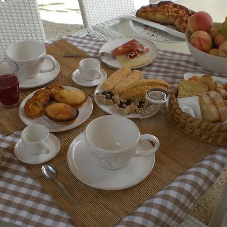 La Lanterna Bed & Breakfast *