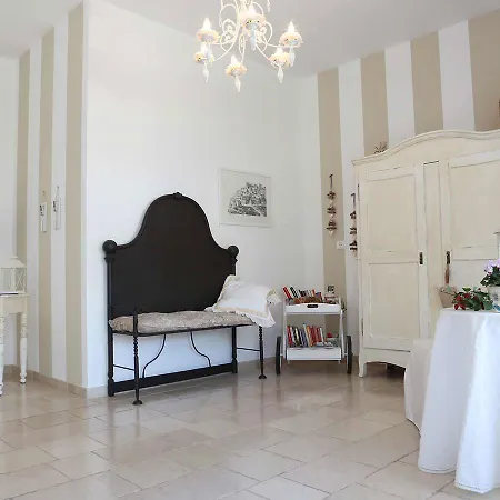 La Lanterna Bed & Breakfast